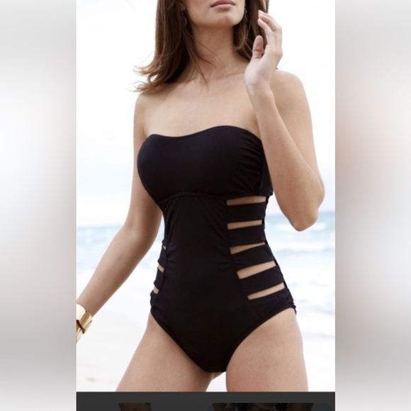 Kenneth Cole Reaction Black Swimsuit - Picture 1 of 3